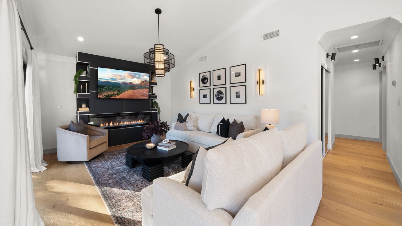 Photo of Livingroom in Pointe Scottsdale
