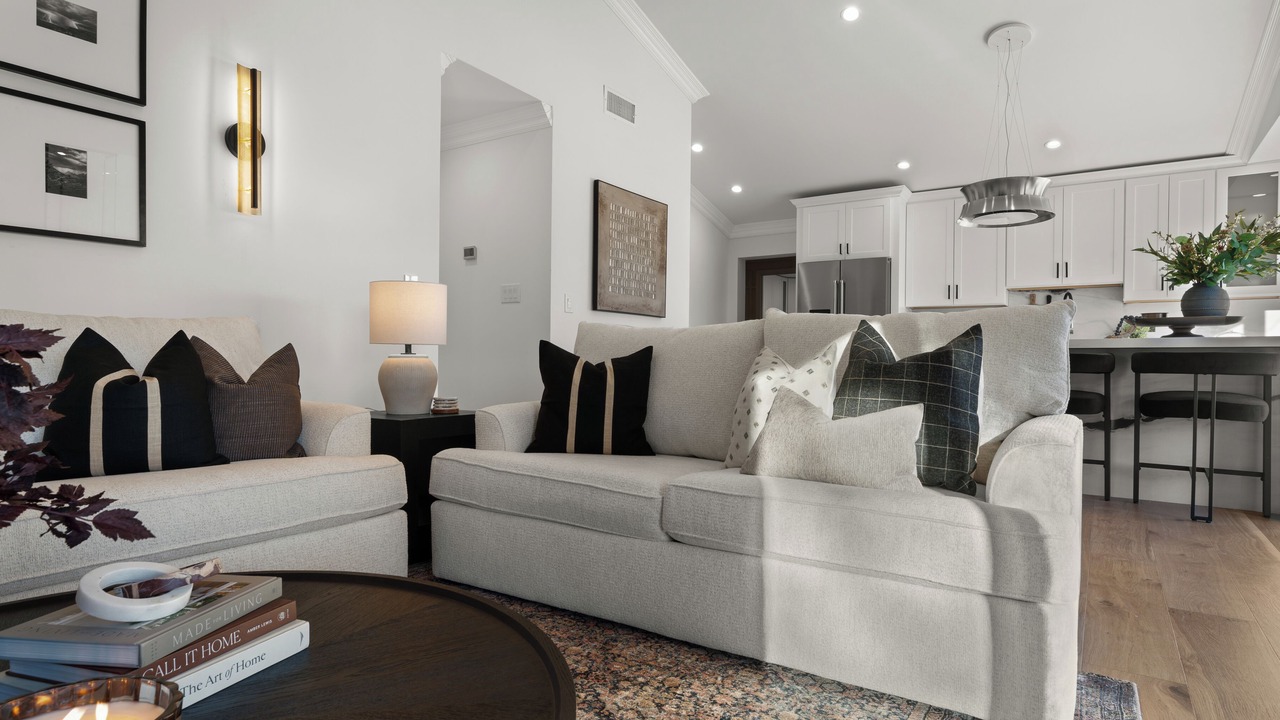 Photo of Livingroom in Pointe Scottsdale
