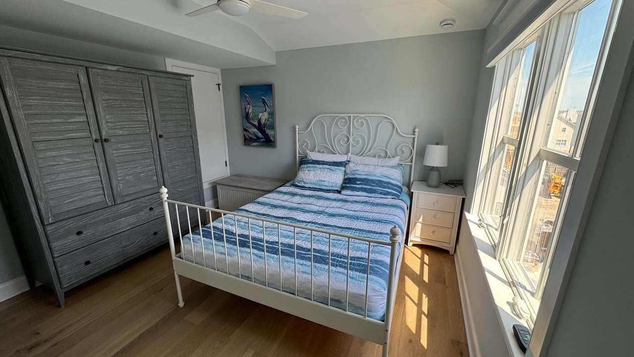 Photo of Bedroom in Avalon
