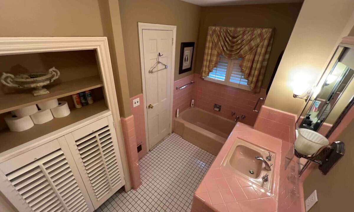 Photo of Bathroom in Paterson