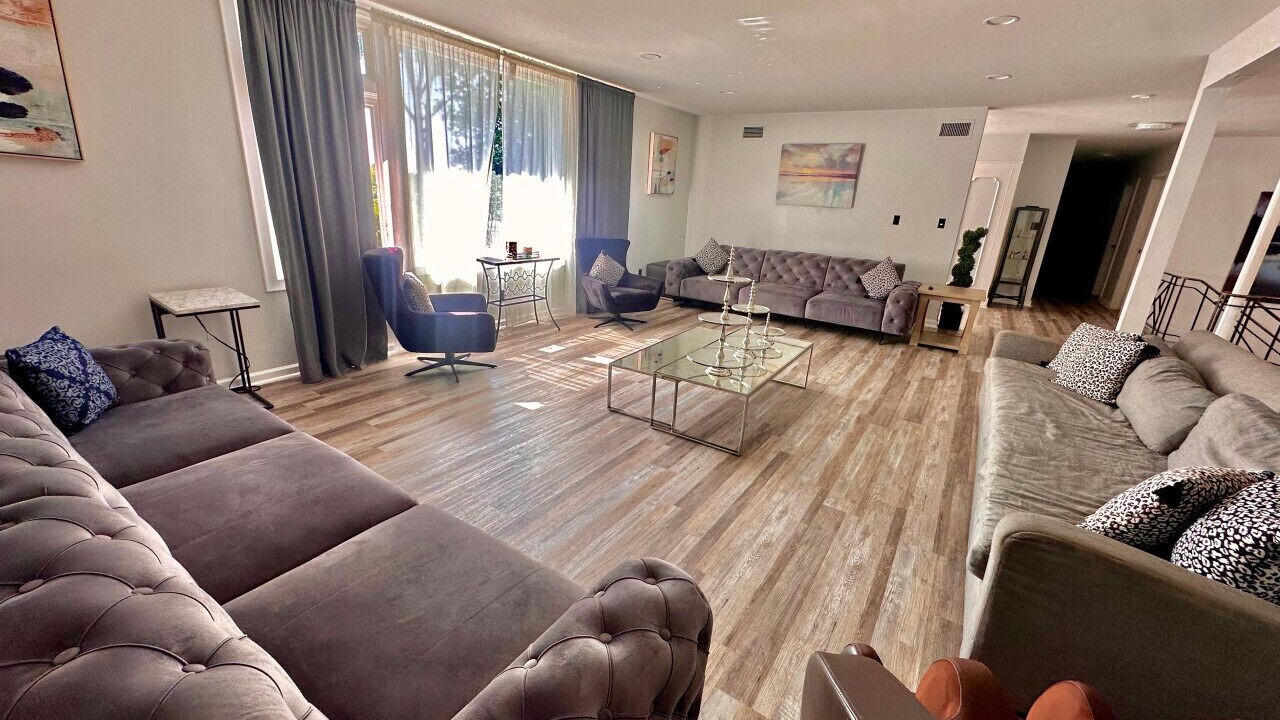 Photo of Livingroom in Paterson