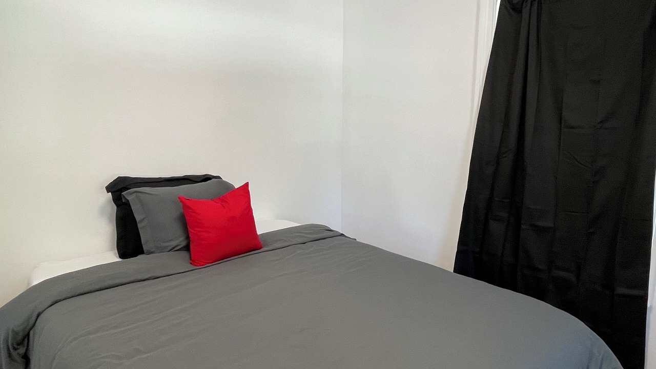 Photo of Bedroom in Queens
