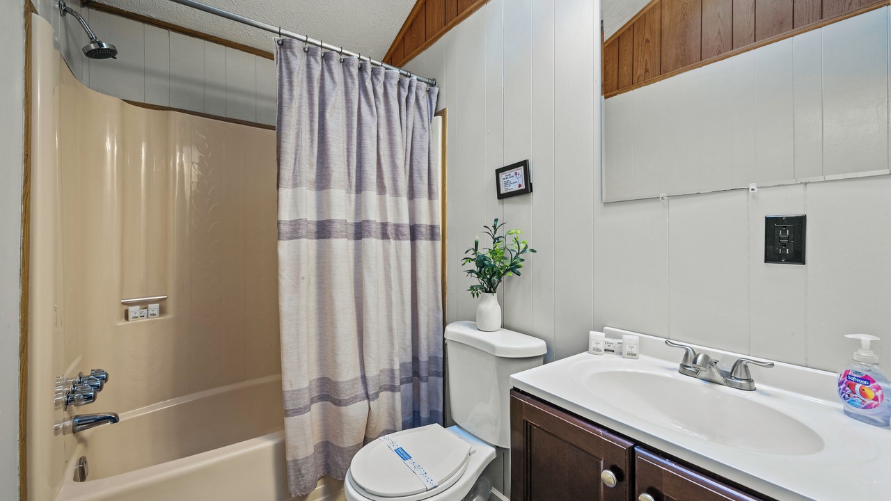 Photo of Bathroom in Long Pond