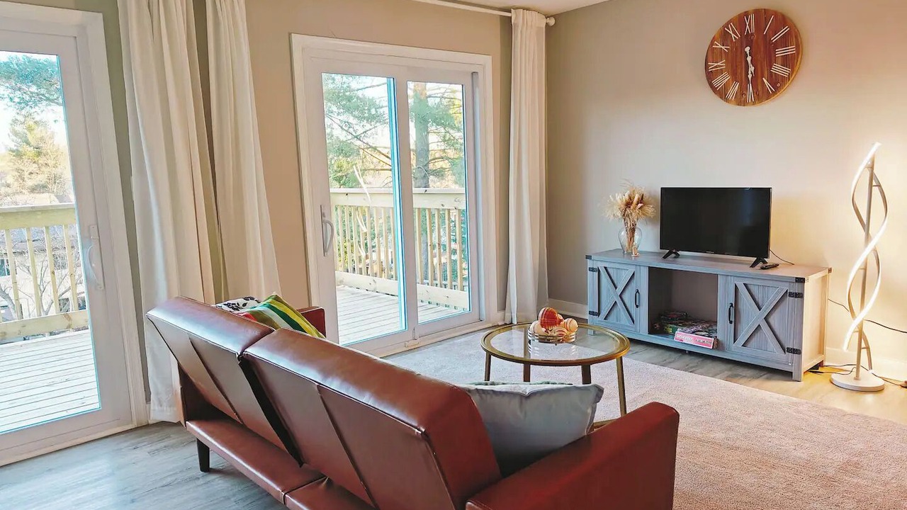 Photo of Livingroom in Montgomery Village