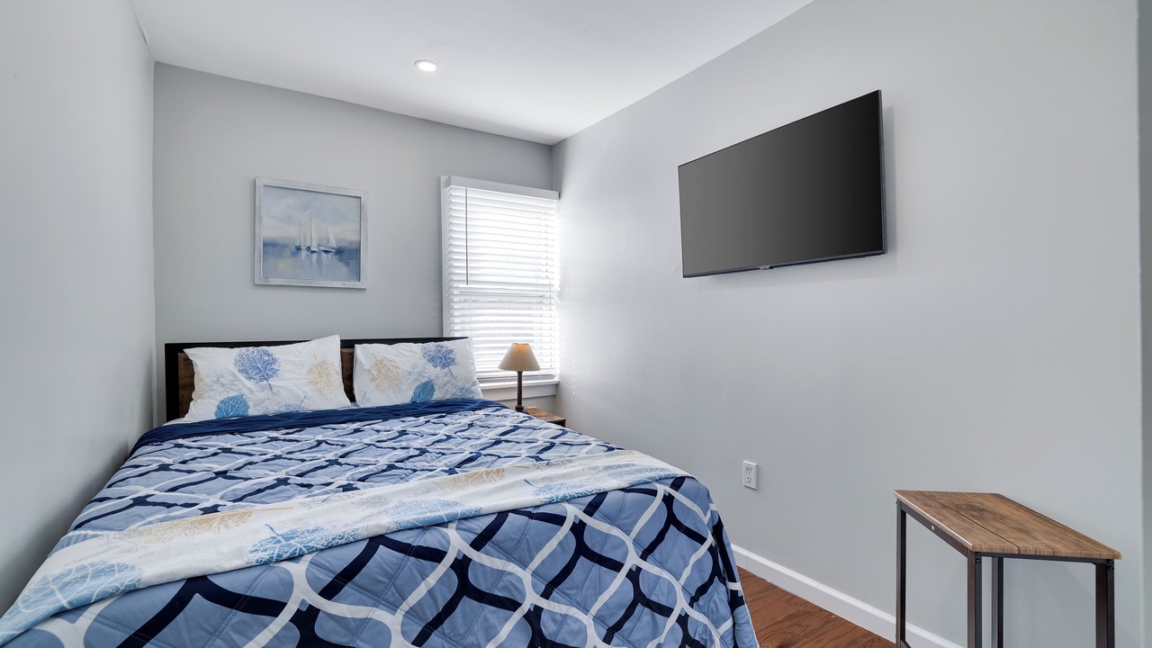 Photo of Bedroom in Weequahic