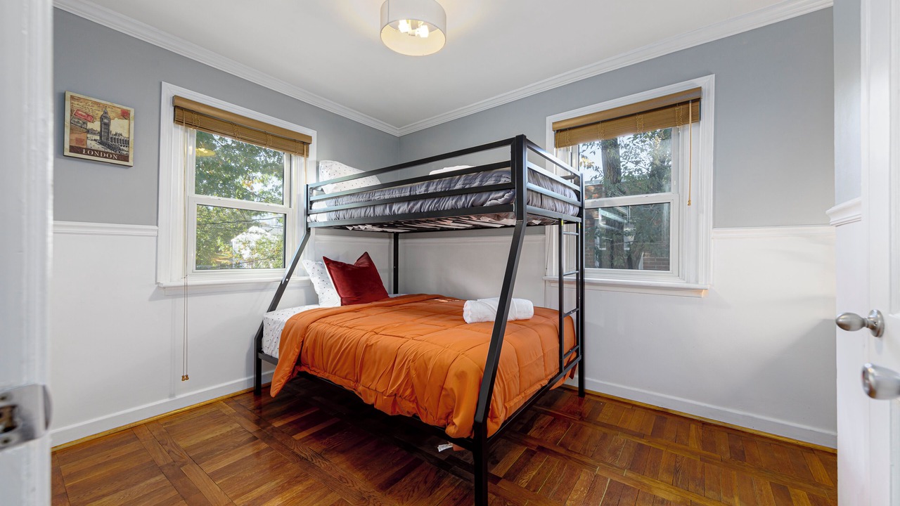 Photo of Bedroom in Arlington Heights