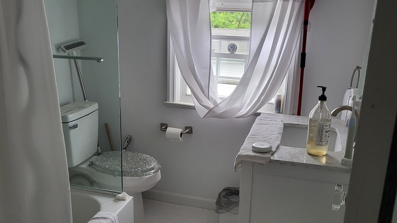 Photo of Bathroom in Englewood