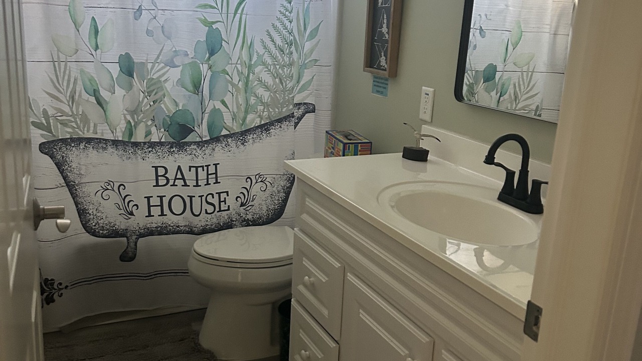 Photo of Bathroom in Normandy Beach