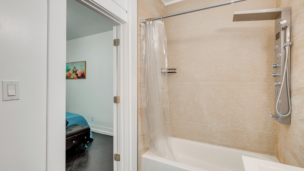 Photo of Bathroom in Weequahic