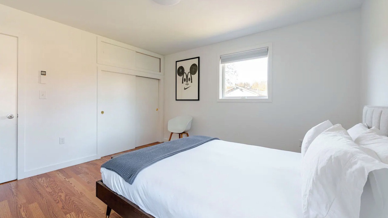 Photo of Bedroom in Saugerties