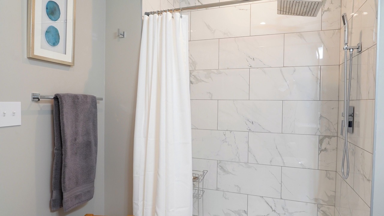 Photo of Bathroom in Lower Lawrenceville