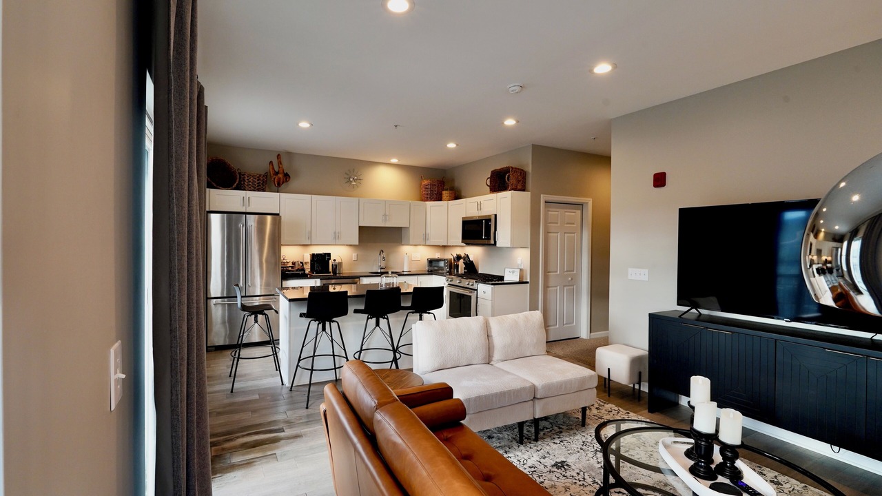 Photo of Livingroom in Lower Lawrenceville