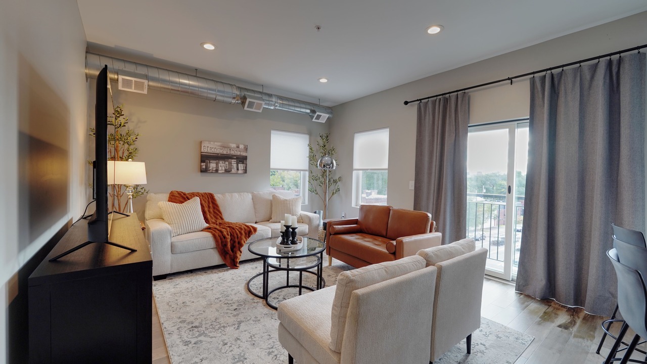 Photo of Livingroom in Lower Lawrenceville
