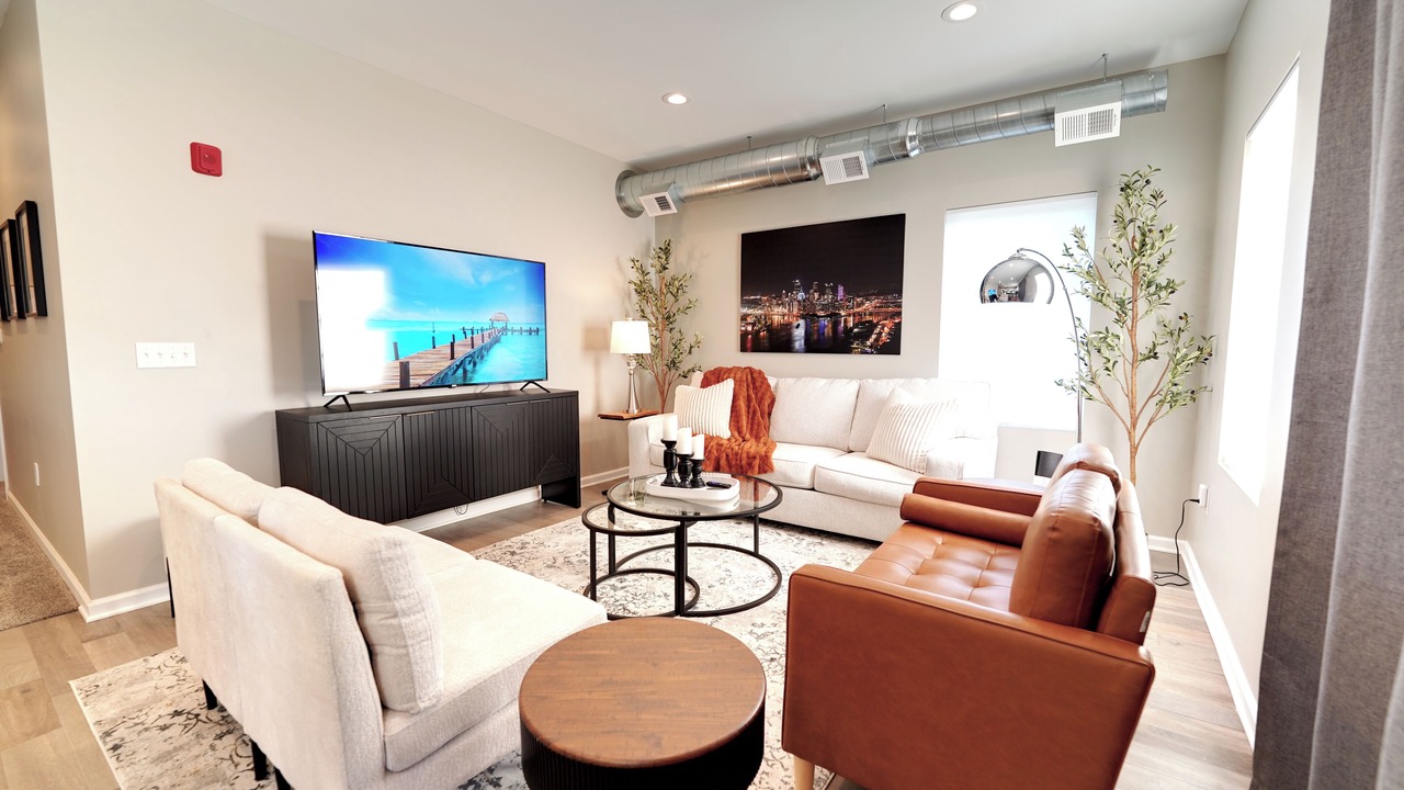 Photo of Livingroom in Lower Lawrenceville