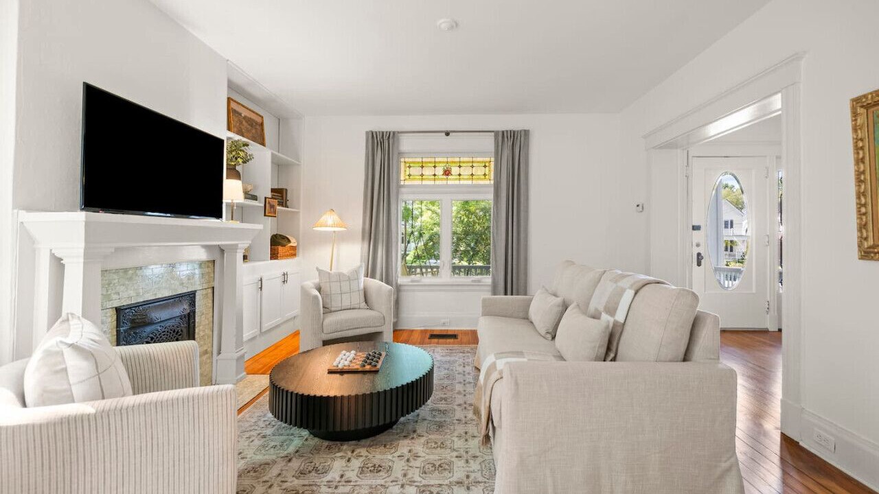 Photo of Bedroom in Oakley