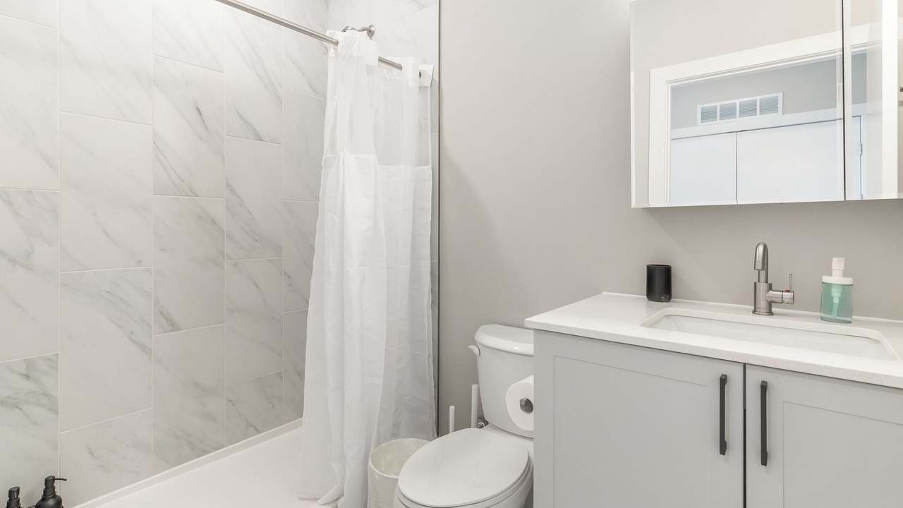 Photo of Bathroom in North Philadelphia