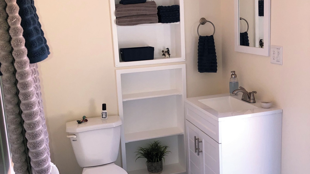 Photo of Bathroom in Ellerslie