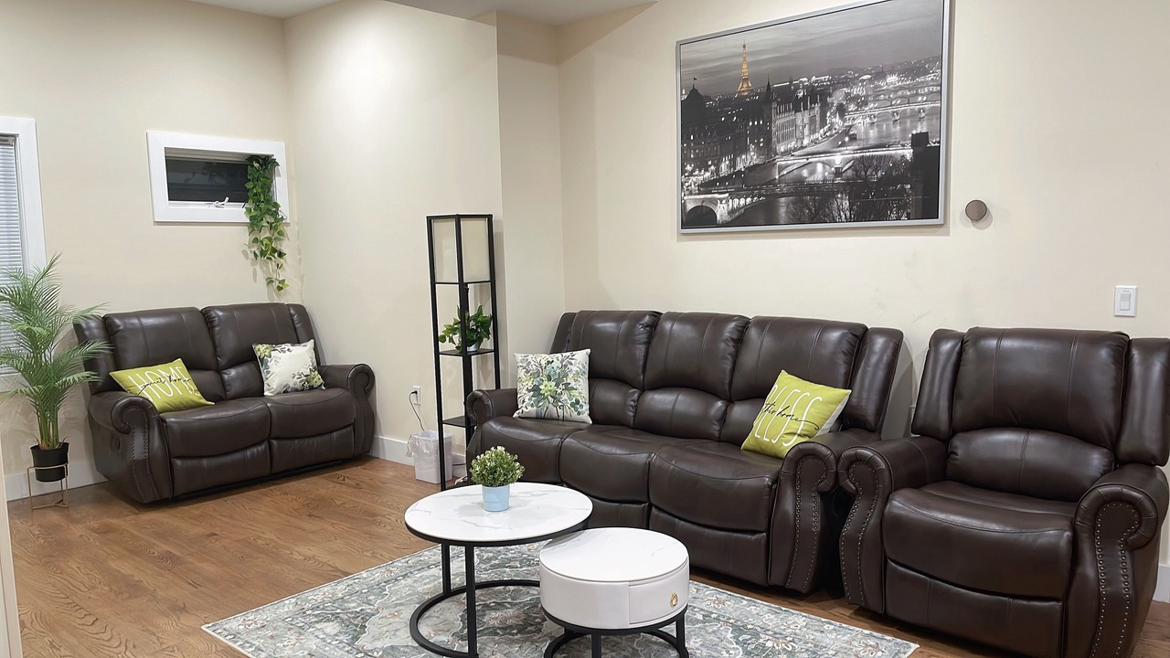 Photo of Livingroom in The Heights