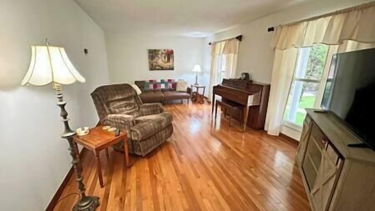 Photo of Bedroom in Williamson