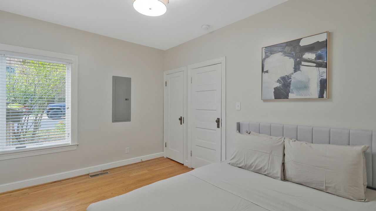 Photo of Bedroom in Potomac West
