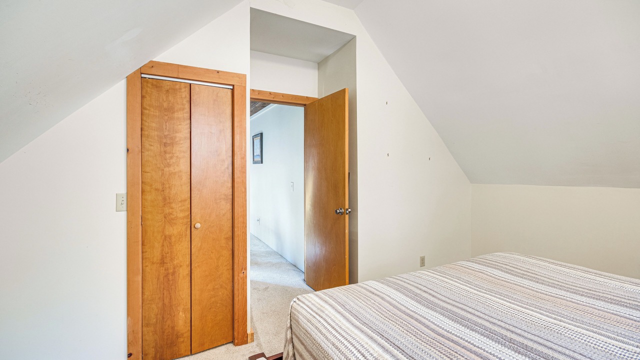 Photo of Bedroom in Lansing