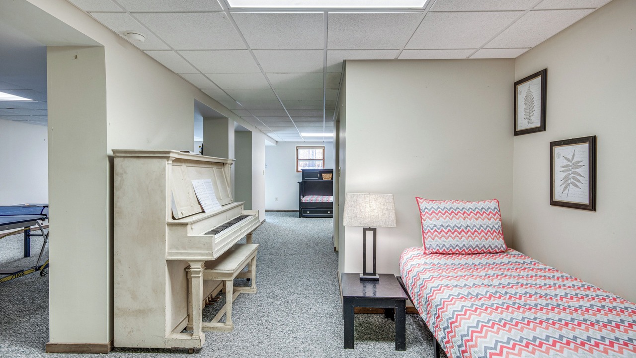 Photo of Bedroom in Lansing
