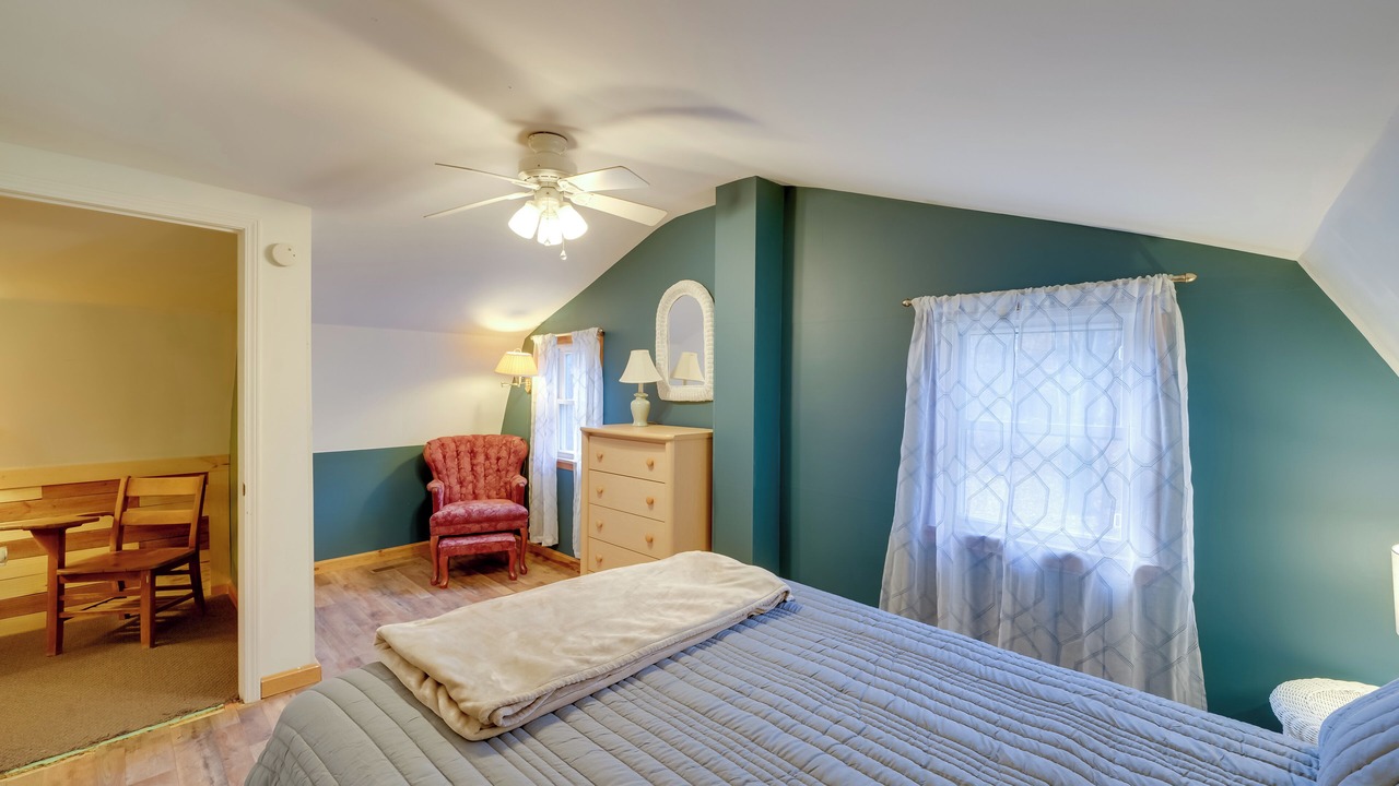 Photo of Bedroom in Rosedale