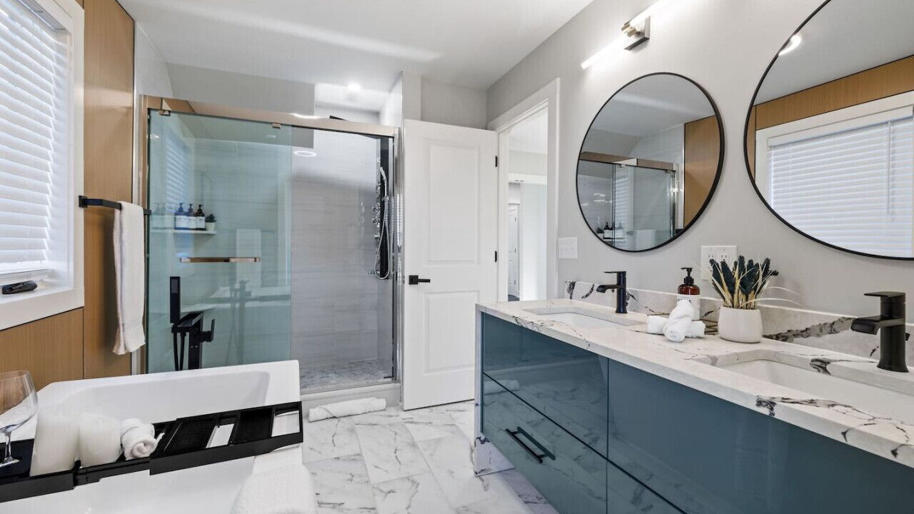 Photo of Bathroom in Lower Lawrenceville
