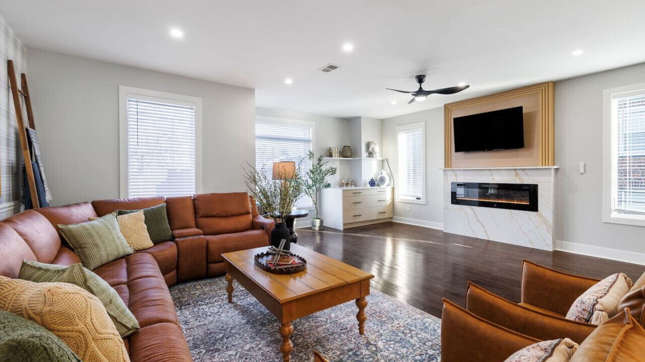 Photo of Livingroom in Lower Lawrenceville