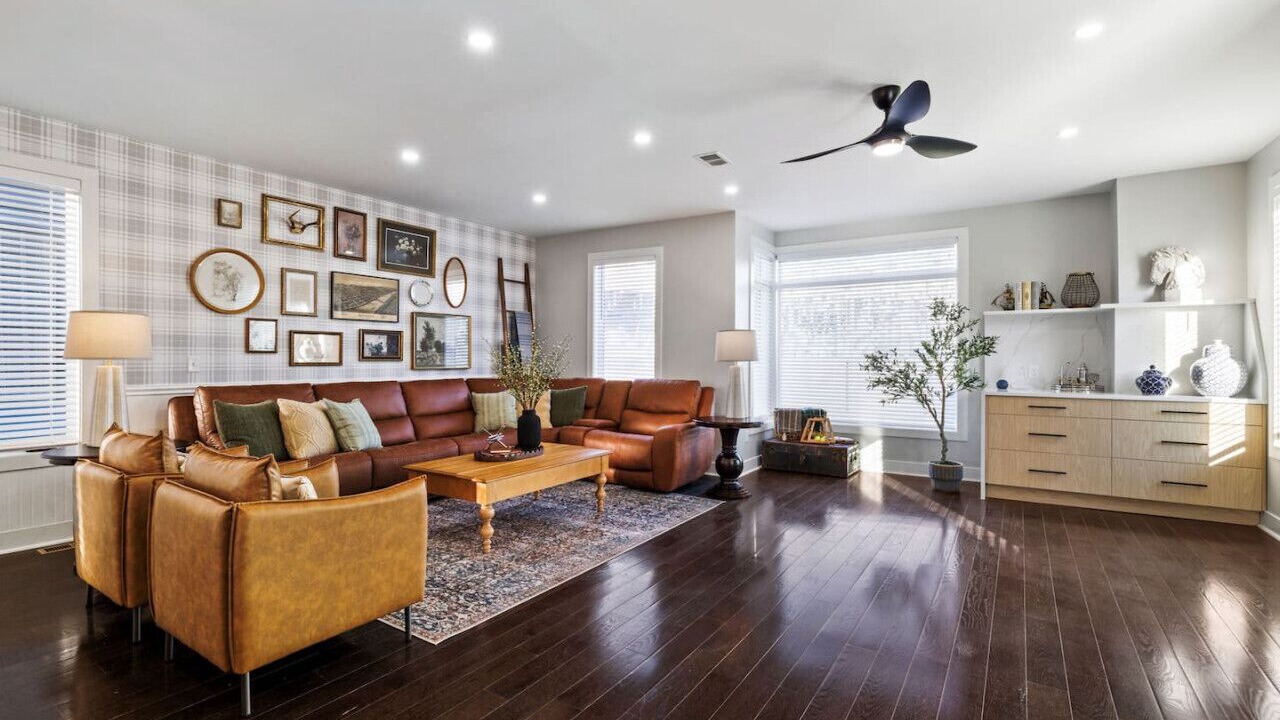 Photo of Livingroom in Lower Lawrenceville