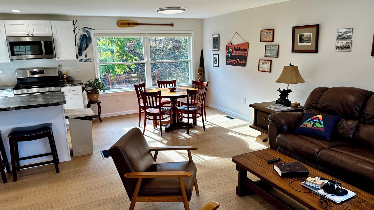 Photo of Livingroom in Dauphin