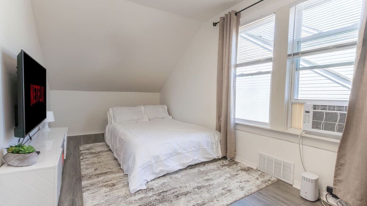 Photo of Bedroom in Bellefonte
