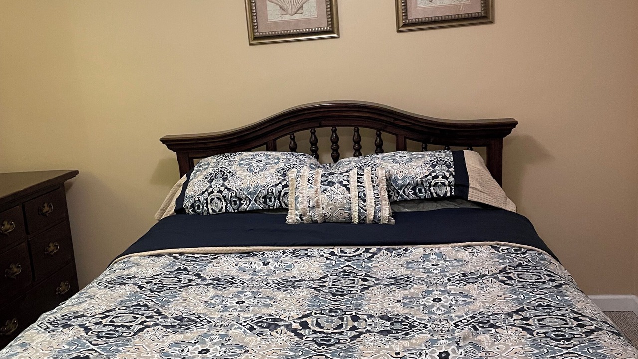 Photo of Bedroom in Bloomfield Township