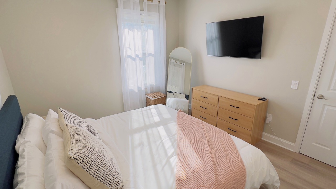 Photo of Bedroom in Long Branch