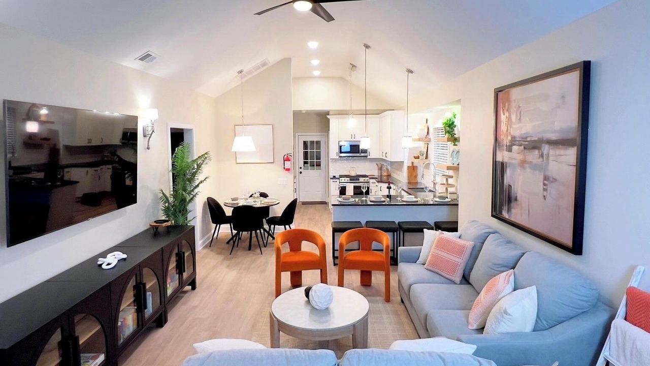 Photo of Livingroom in Long Branch