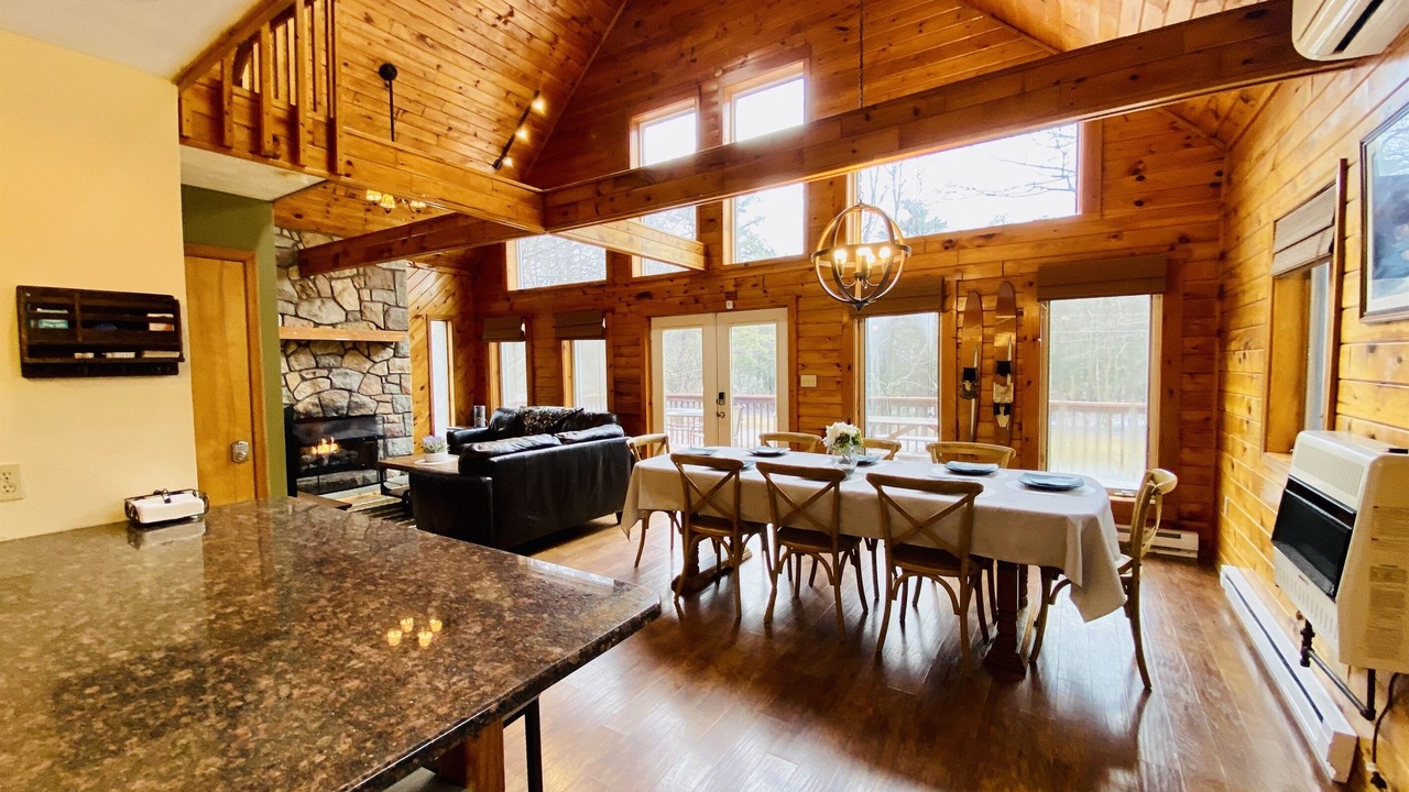 Photo of Livingroom in Lake Harmony Estates