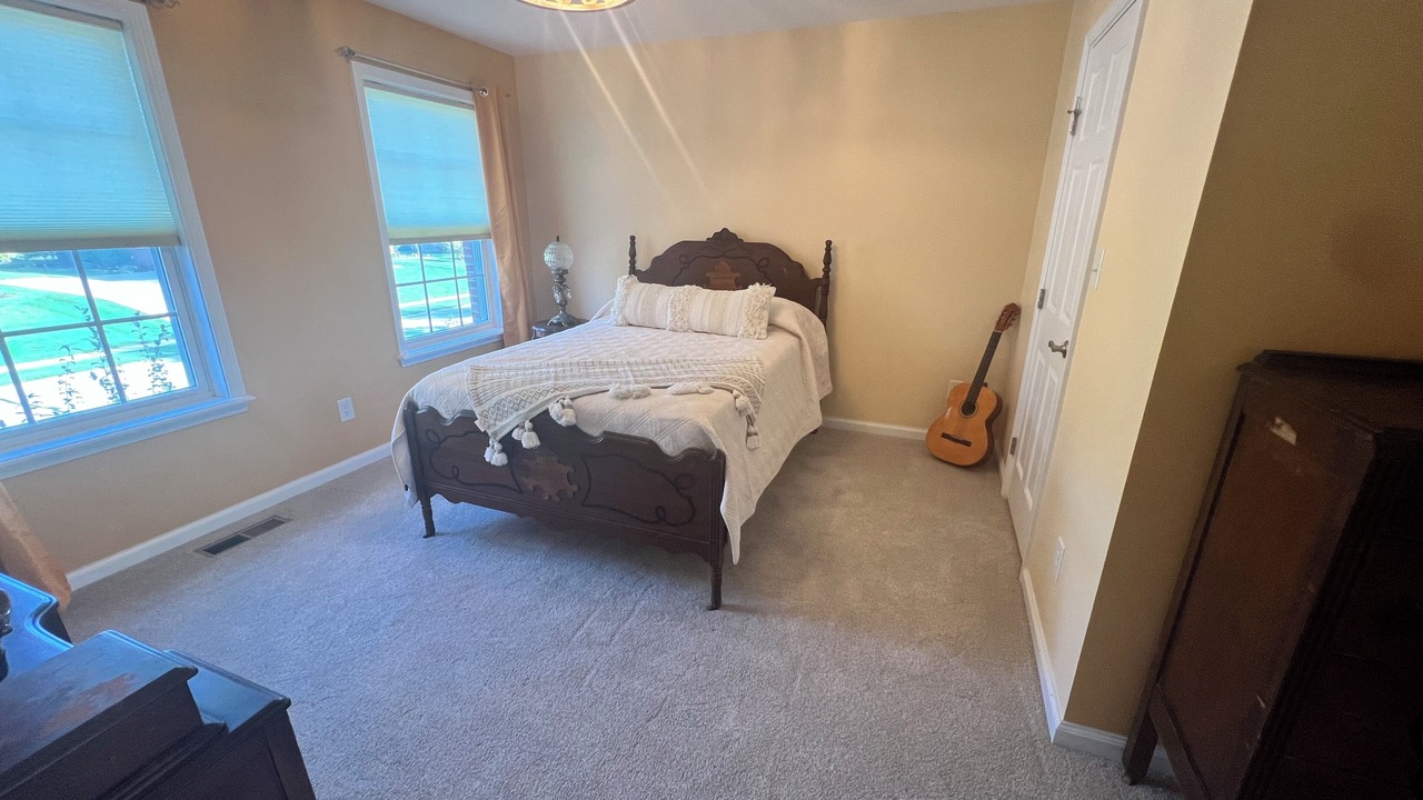 Photo of Bedroom in Maxwell