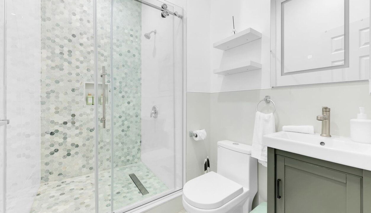 Photo of Bathroom in Communipaw
