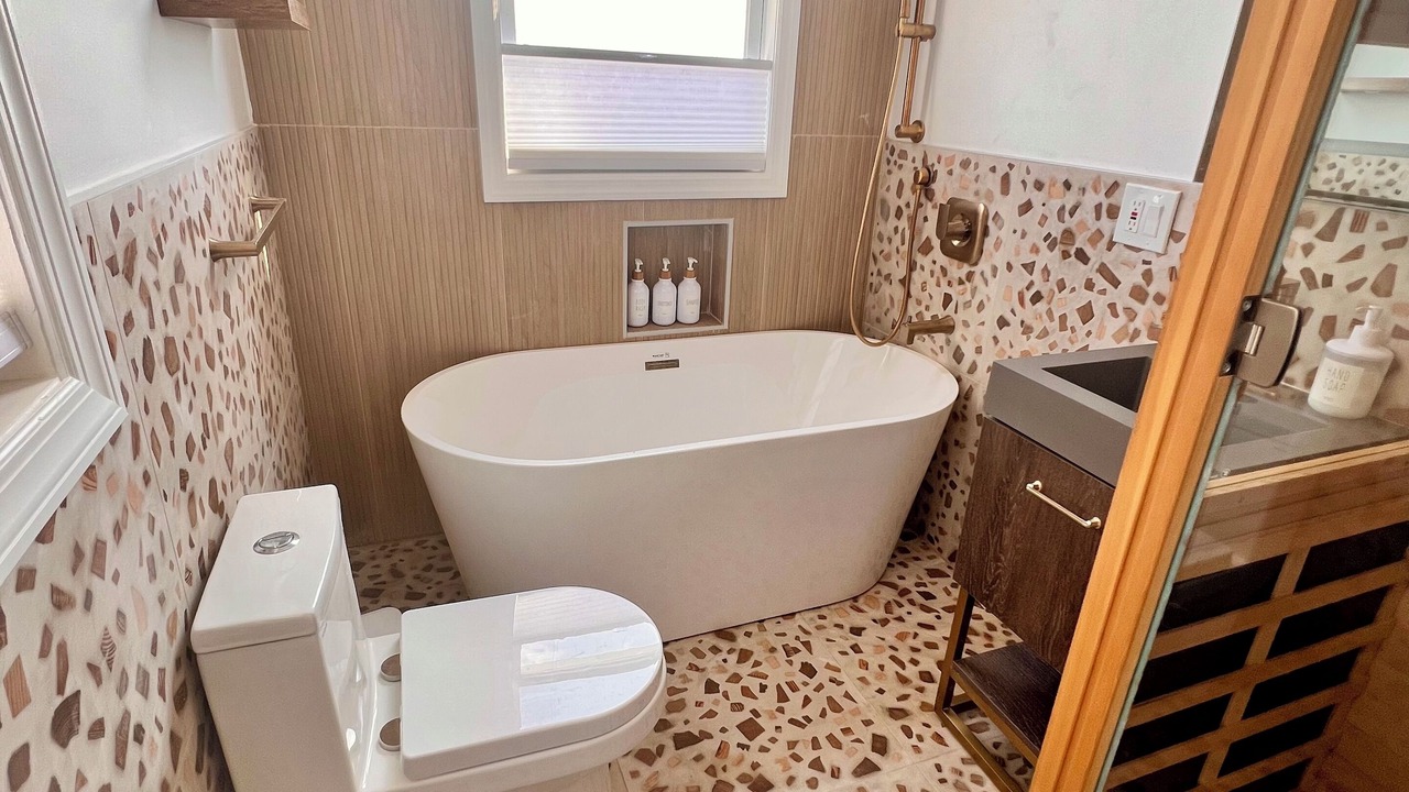 Photo of Bathroom in Communipaw