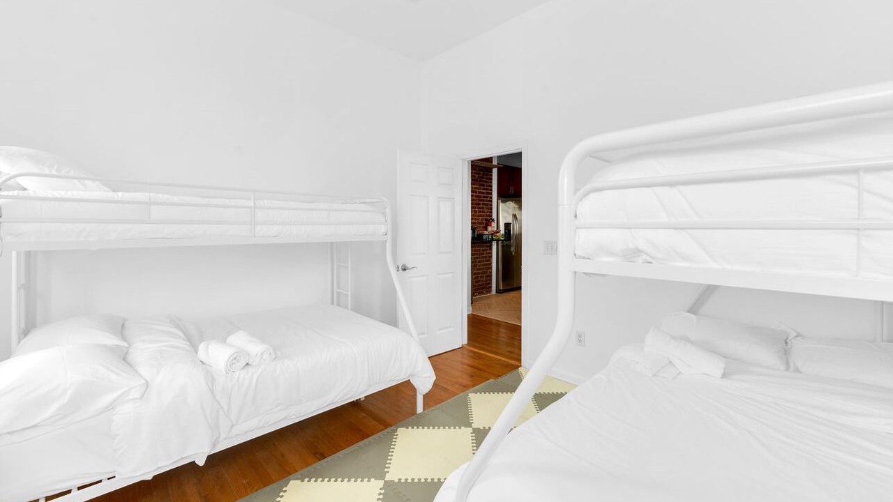 Photo of Bedroom in Communipaw