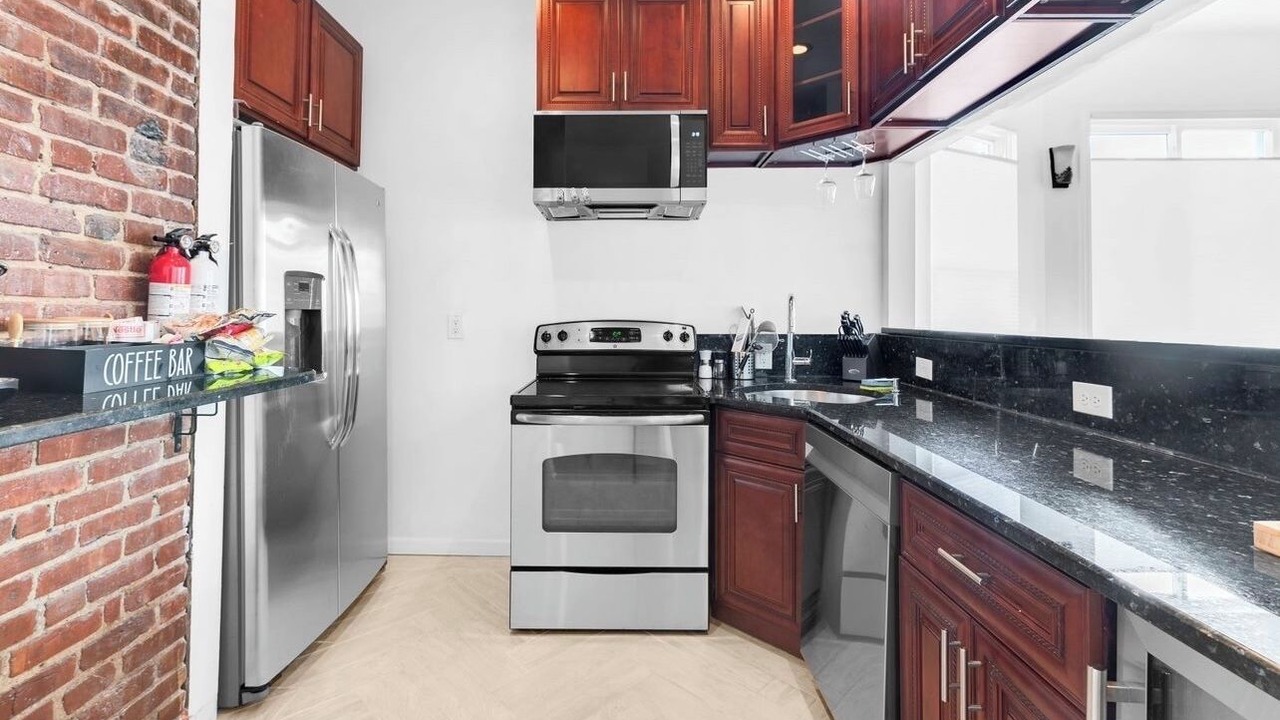Photo of Kitchen in Communipaw