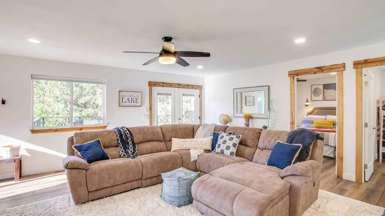 Photo of Livingroom in Hayden Lake