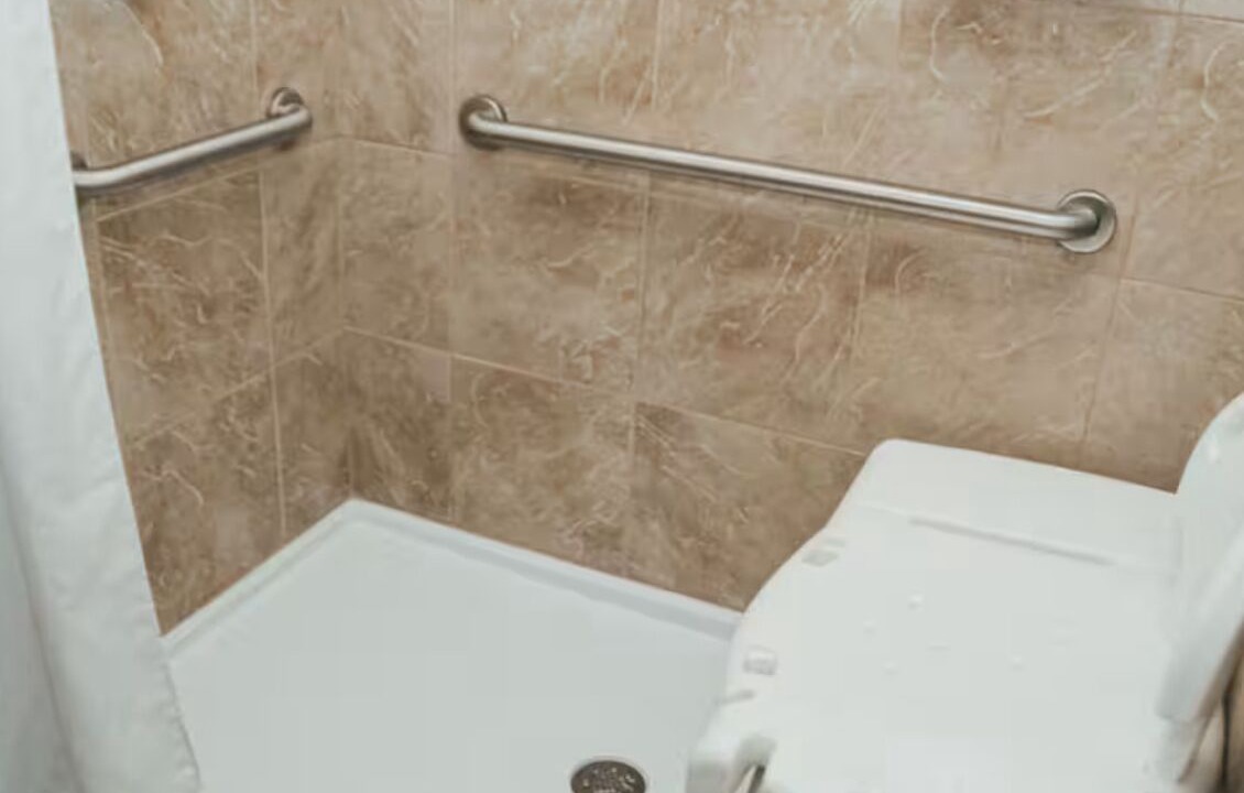 Photo of Bathroom in MacArthur