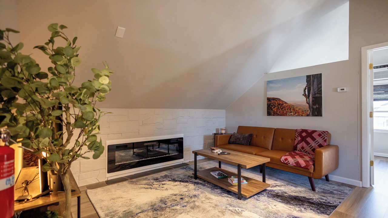 Photo of Livingroom in Hawthorne