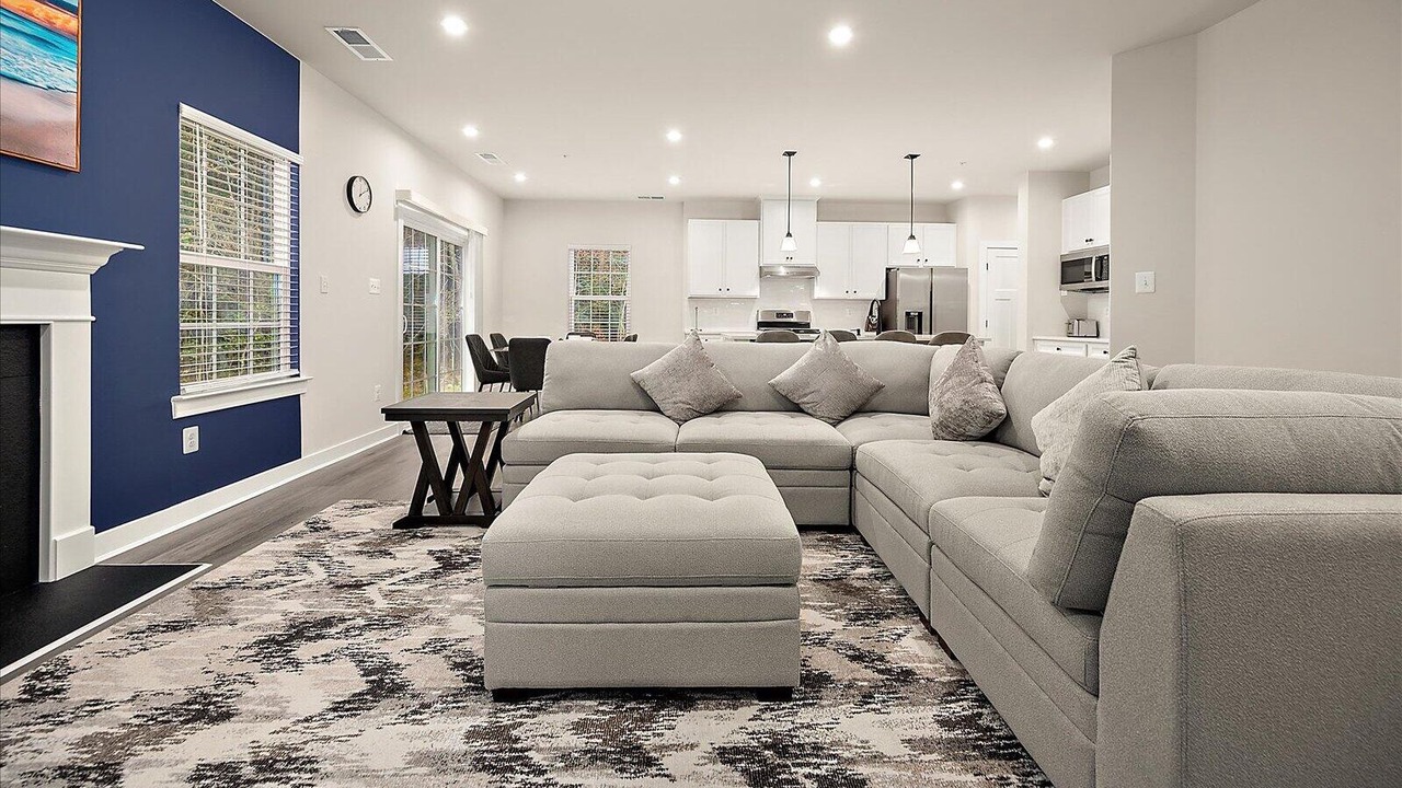Photo of Livingroom in Bayside