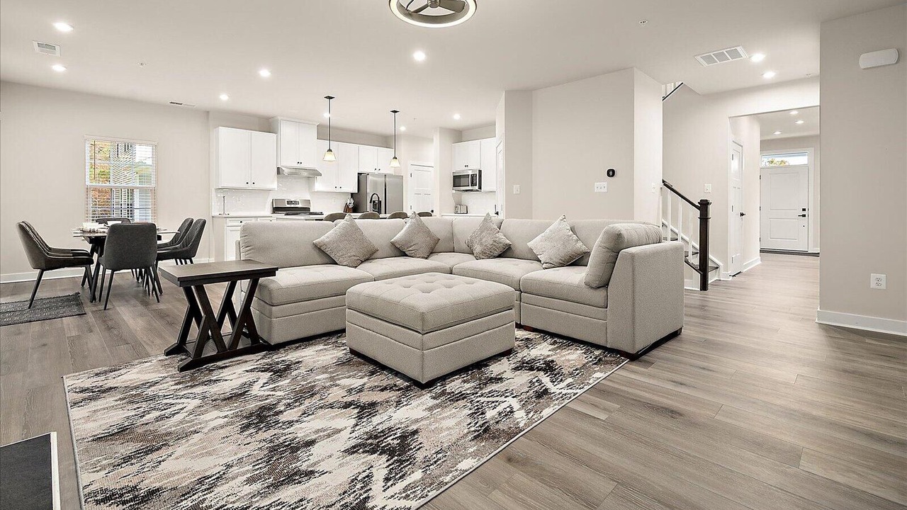 Photo of Livingroom in Bayside