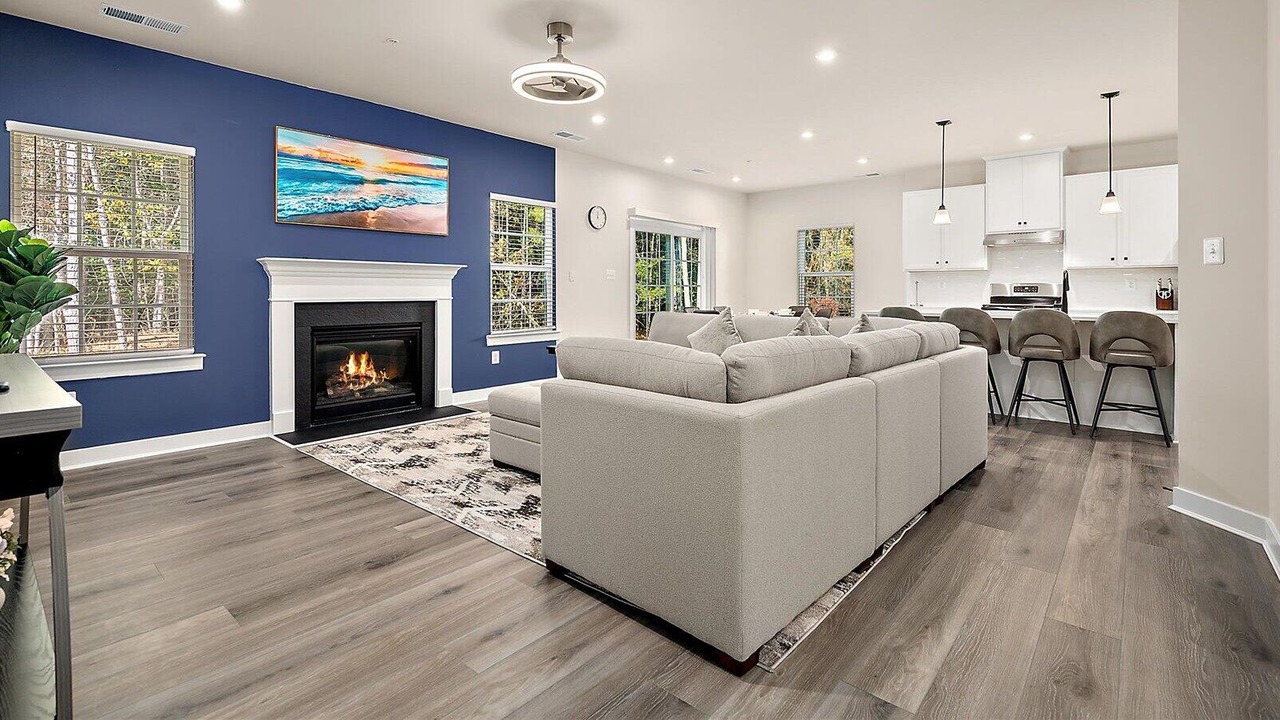 Photo of Livingroom in Bayside