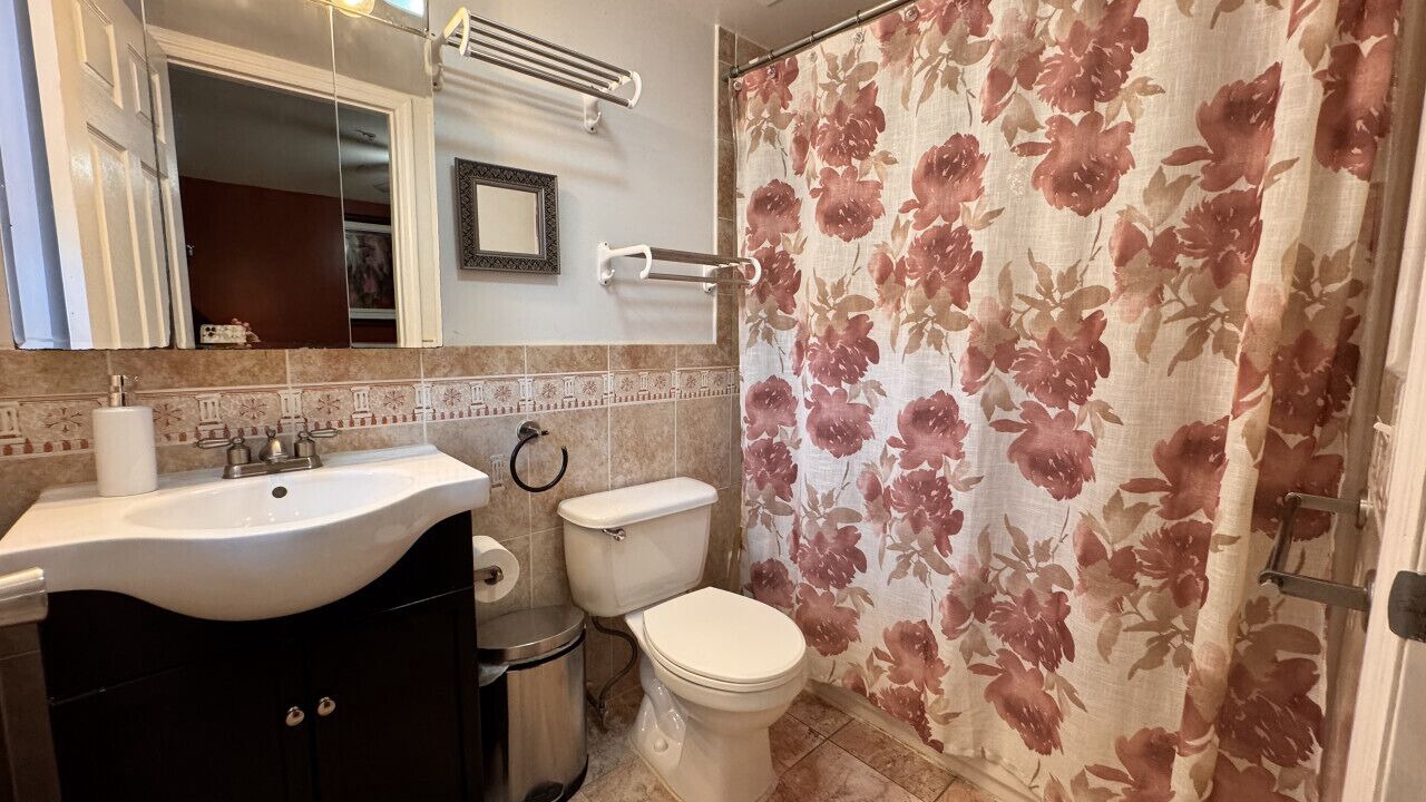 Photo of Bathroom in Union City
