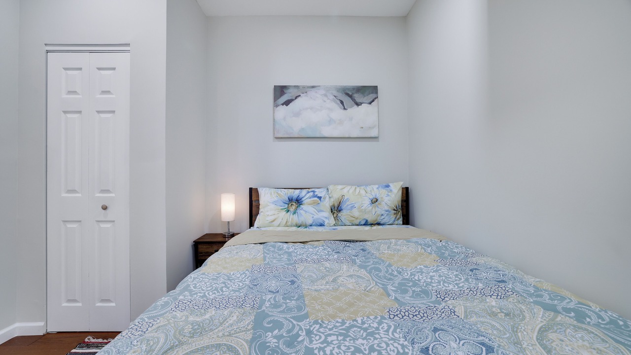 Photo of Bedroom in Weequahic