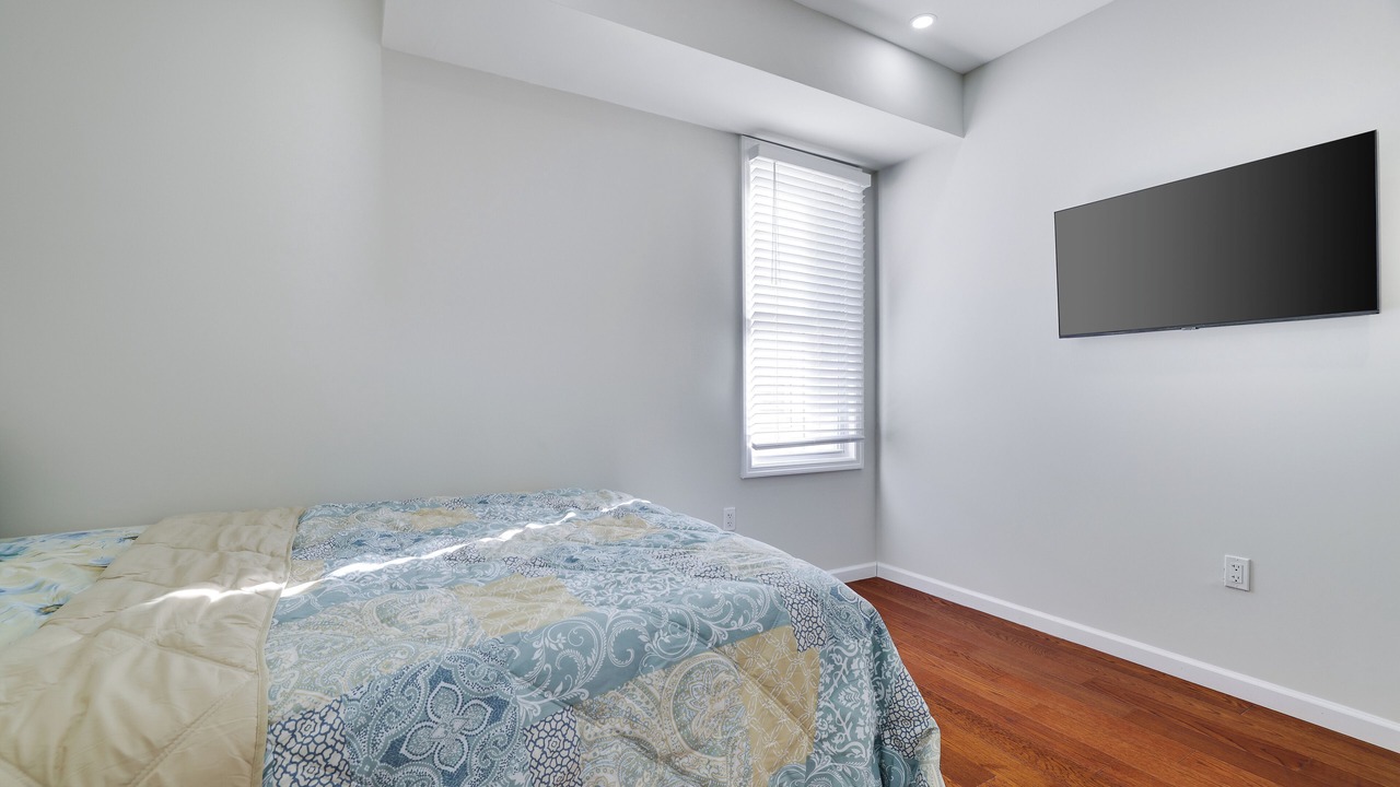 Photo of Bedroom in Weequahic